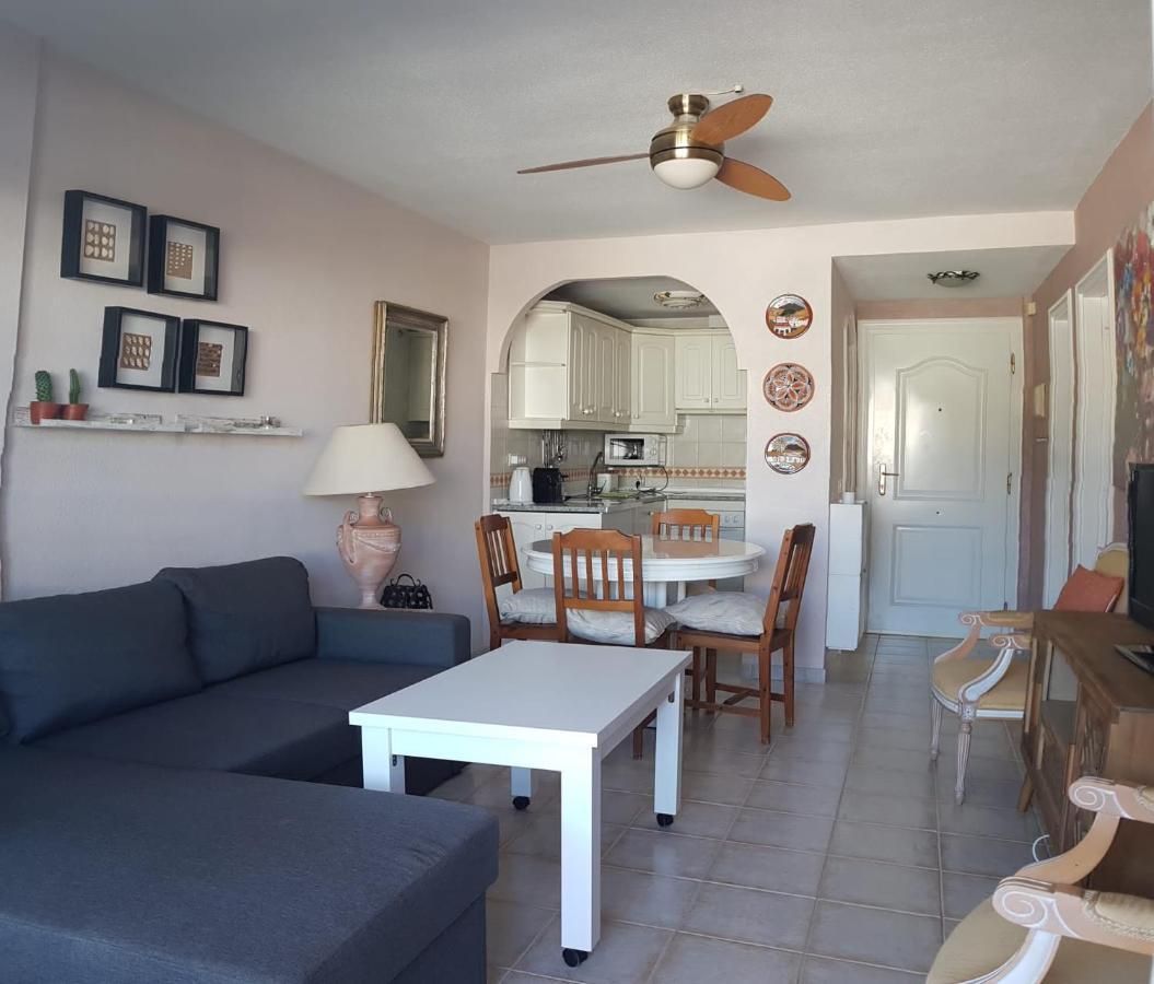 Private Apartment With Roof Terrace Arona  Ngoại thất bức ảnh