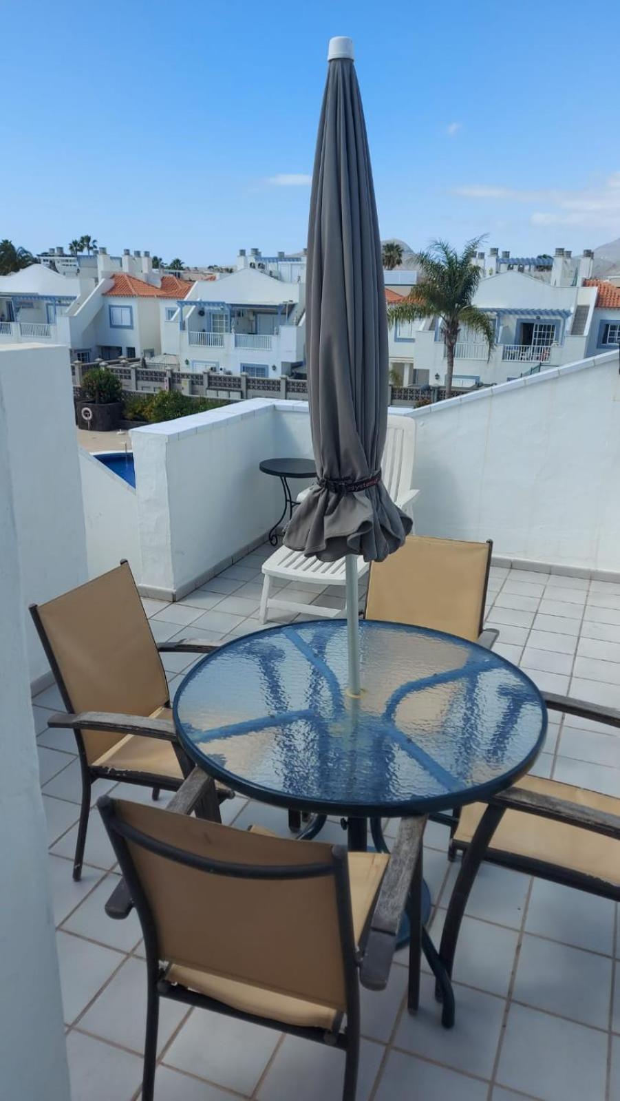 Private Apartment With Roof Terrace Arona  Ngoại thất bức ảnh